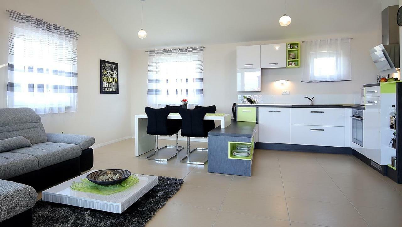Apartment Porpo Malinska Eksteriør billede